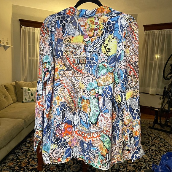 Spense Floral Button Down Blouse - Picture 2 of 6